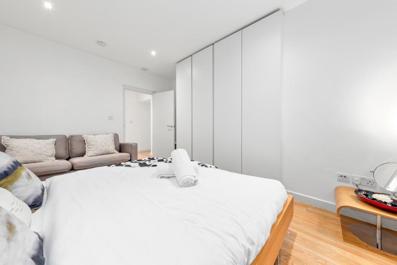 3-Bedroom Flat In London Sleeps 14 Hy1 エクステリア 写真