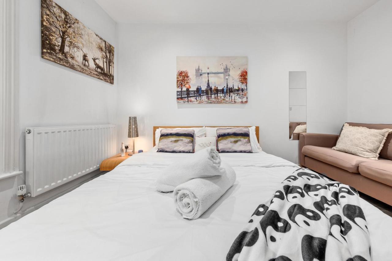 3-Bedroom Flat In London Sleeps 14 Hy1 エクステリア 写真