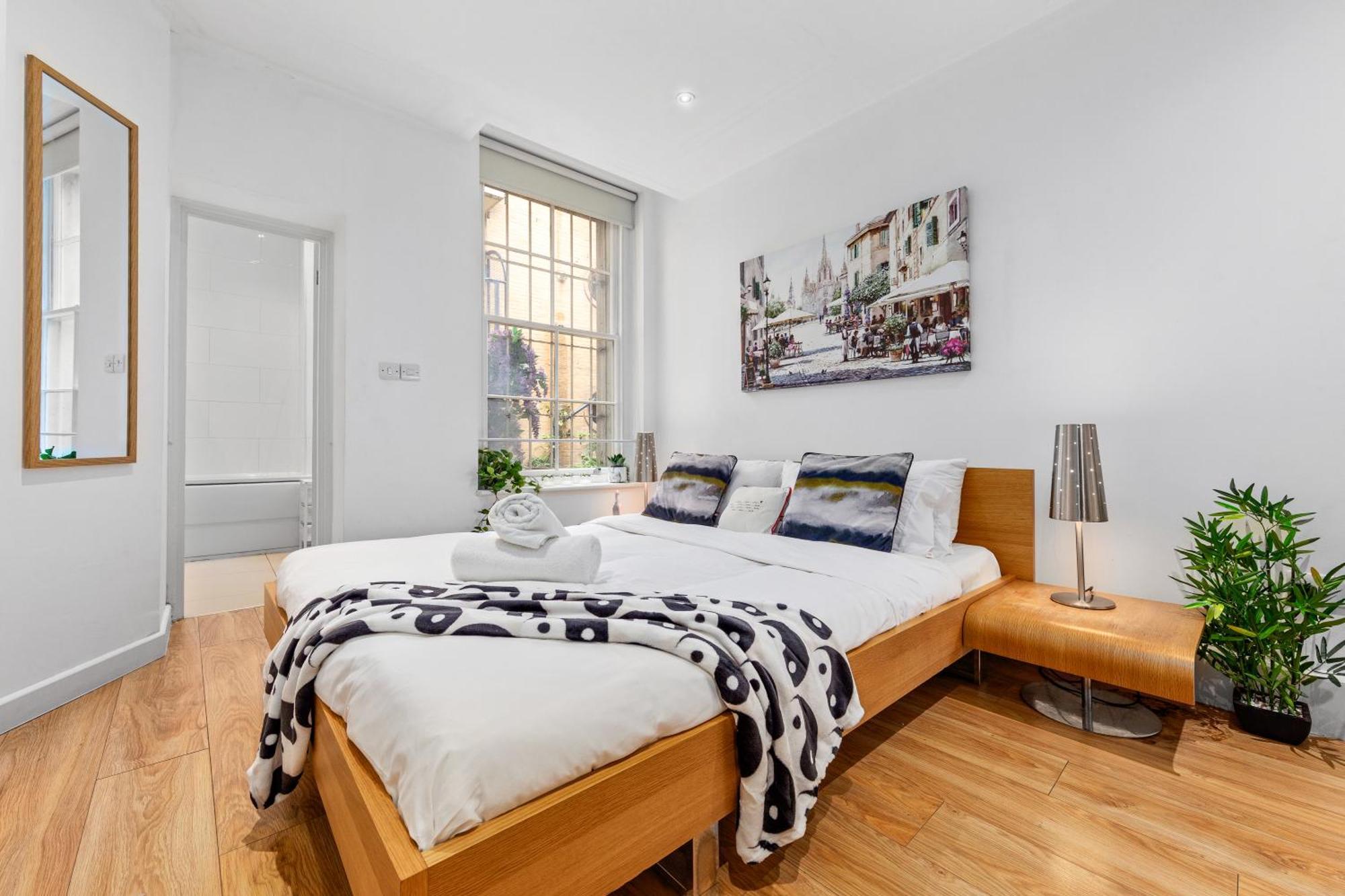 3-Bedroom Flat In London Sleeps 14 Hy1 エクステリア 写真